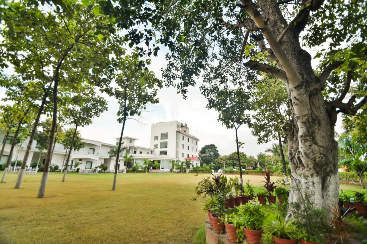 Palette - The Elegance Resort Chittorgarh Exterior foto